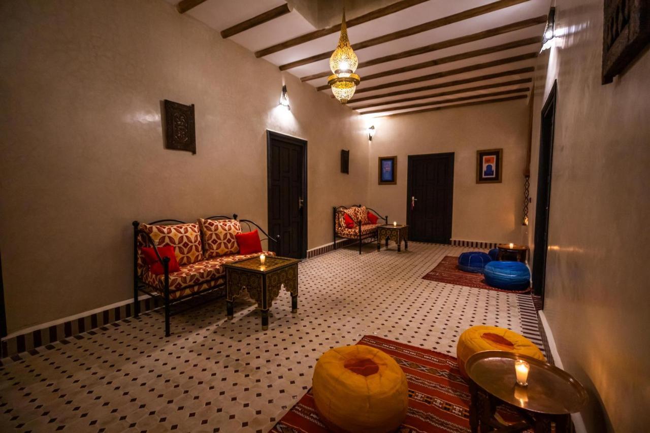 Riad Les Jardins De Мерзуга Екстер'єр фото
