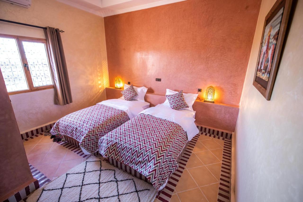 Riad Les Jardins De Мерзуга Екстер'єр фото