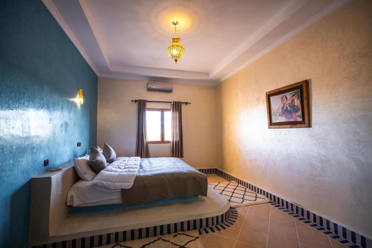 Riad Les Jardins De Мерзуга Екстер'єр фото