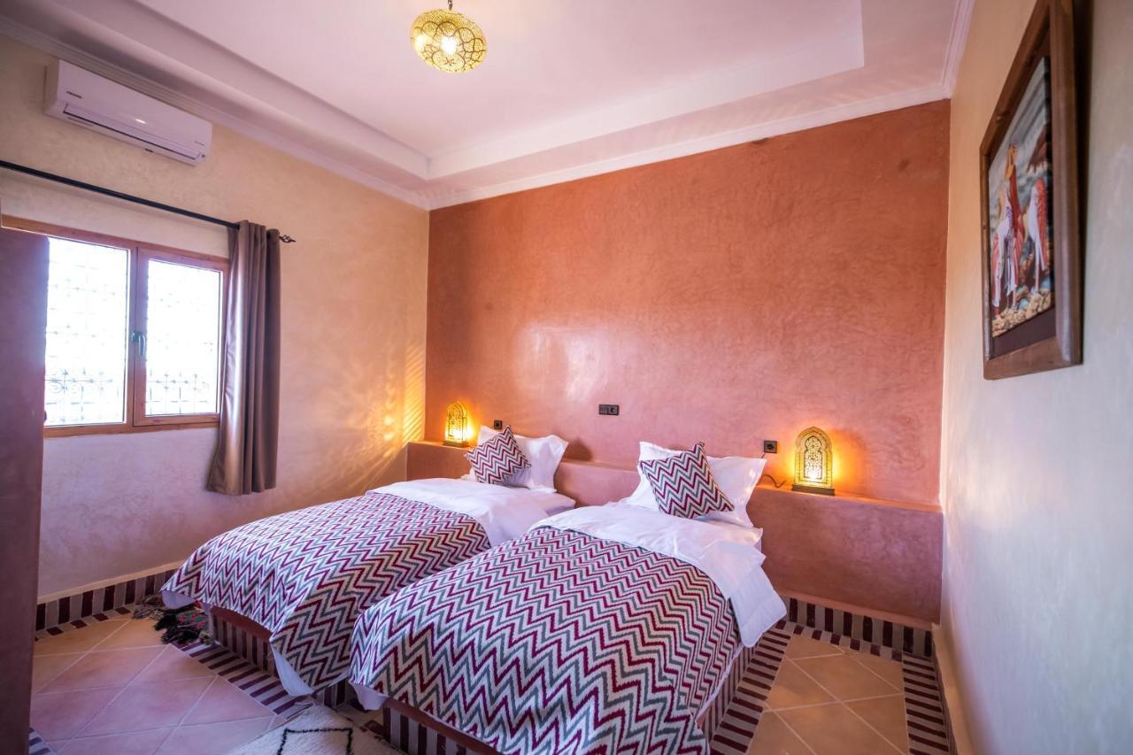 Riad Les Jardins De Мерзуга Екстер'єр фото