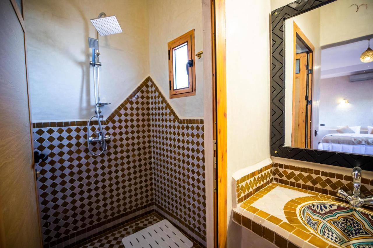 Riad Les Jardins De Мерзуга Екстер'єр фото