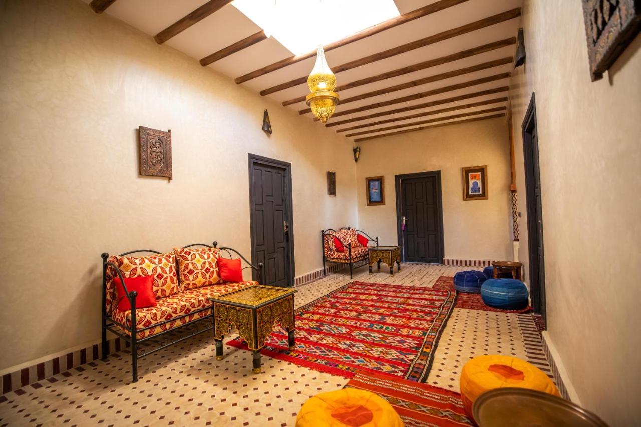 Riad Les Jardins De Мерзуга Екстер'єр фото