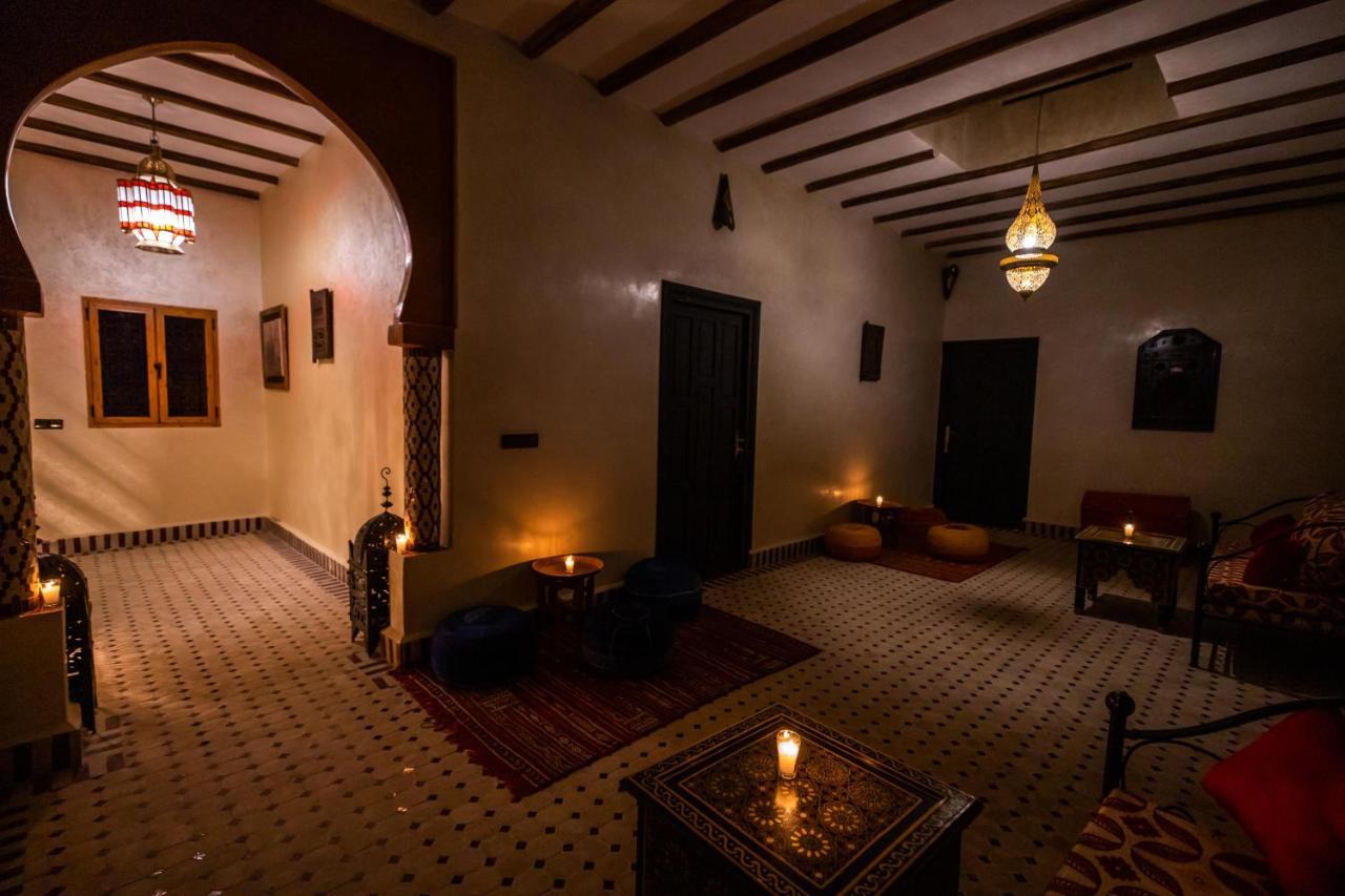 Riad Les Jardins De Мерзуга Екстер'єр фото