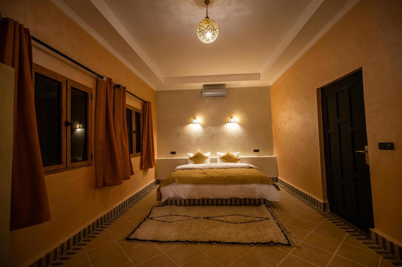 Riad Les Jardins De Мерзуга Екстер'єр фото