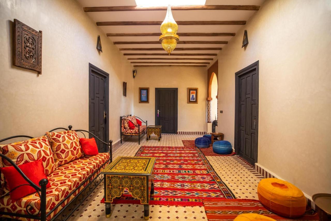 Riad Les Jardins De Мерзуга Екстер'єр фото