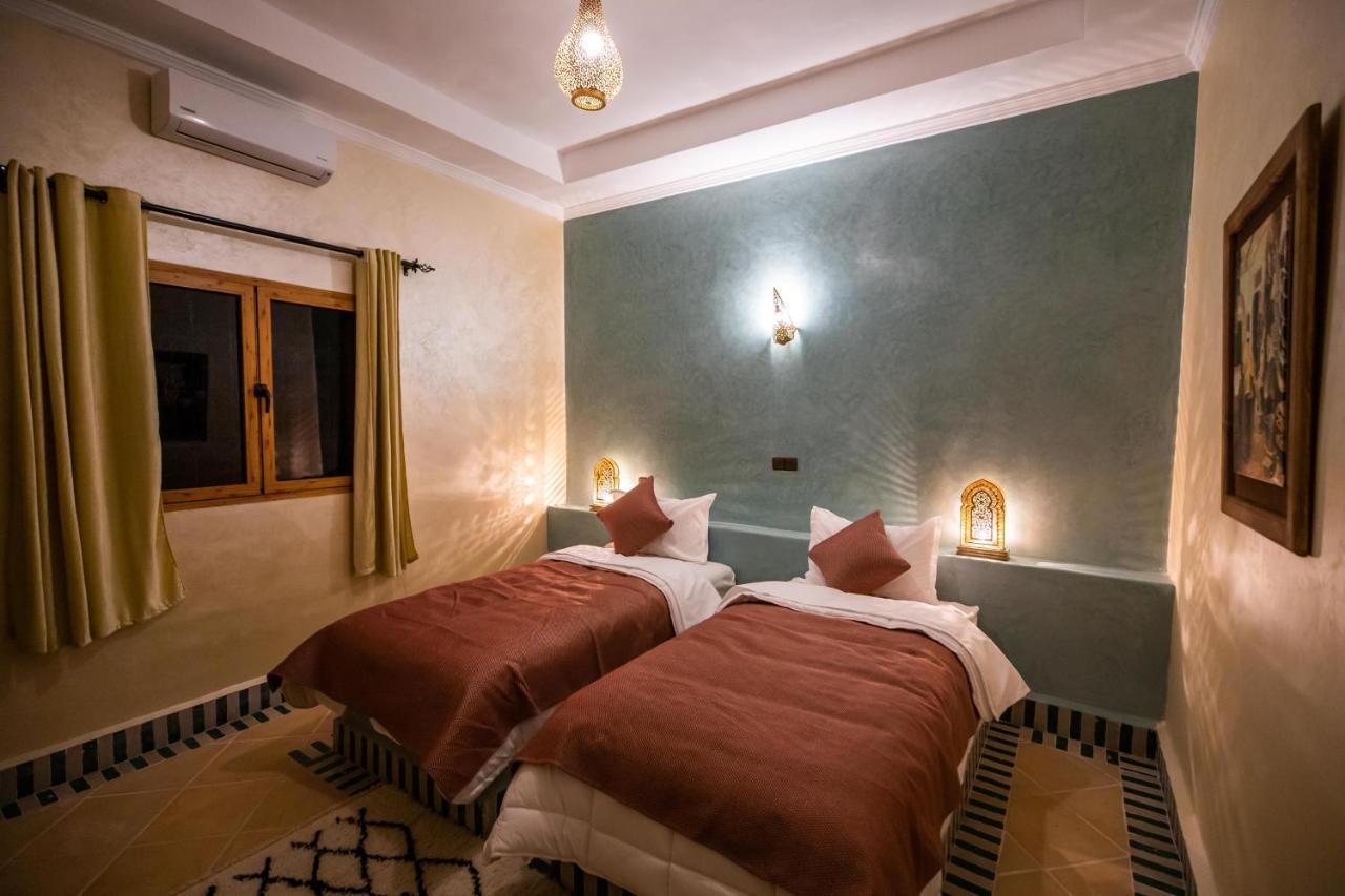 Riad Les Jardins De Мерзуга Екстер'єр фото